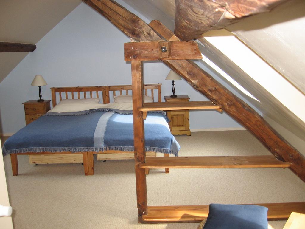 Papilio Bed & Breakfast Montauban-de-Luchon ภายนอก รูปภาพ